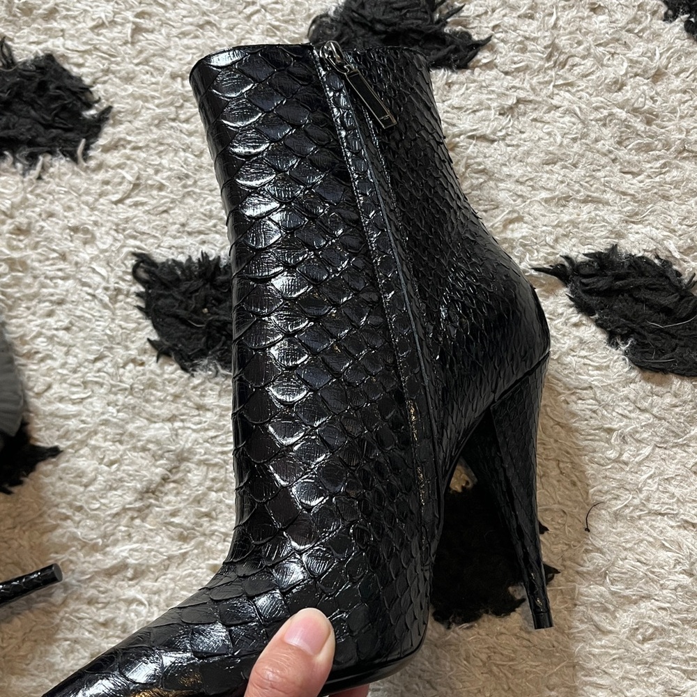 Saint Laurent size 36.5 Black Python booties Textured Ankle Boots - Picture 8 of 13